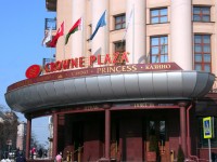 Рекламное оформление входной группы гостиницы "Crowne Plaza". 2011г.