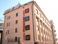 Рекламное оформление бокового фасада гостиницы "Crowne Plaza". 2011г.
